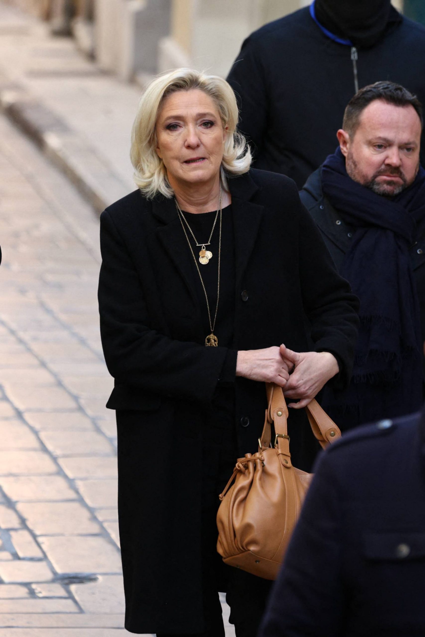 Marine Le Pen en el &uacute;ltimo adi&oacute;s a Brigitte Bardot. (Foto: Gtres)