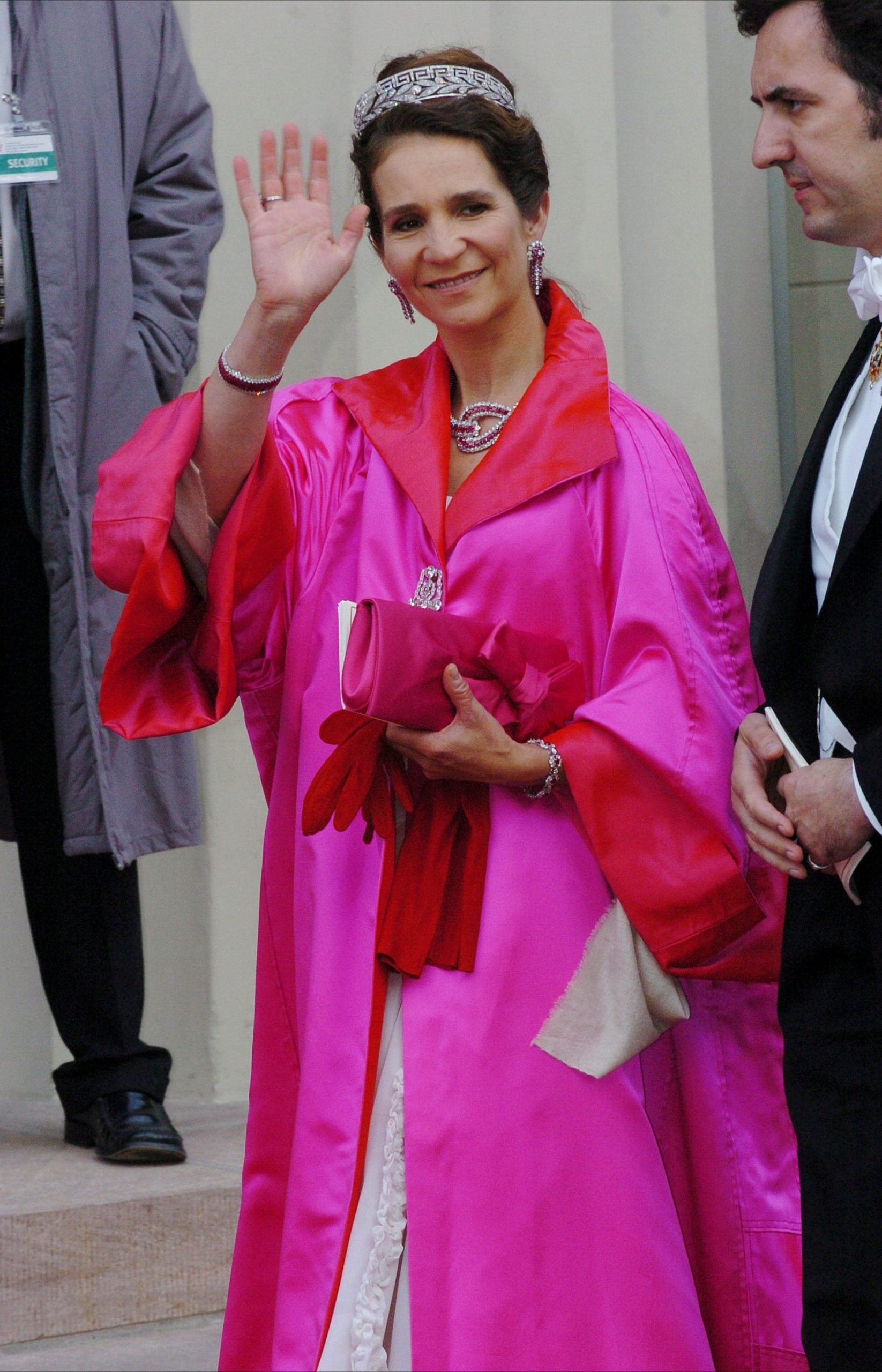 La infanta Elena en la boda de Federico de Dinamarca. (Foto: Gtres) 