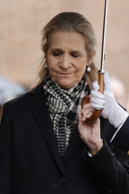 La infanta Elena en la misa de Irene de Grecia. (Foto: Gtres)