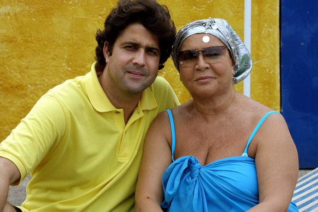Sara Montiel, Toni Hern&aacute;ndez