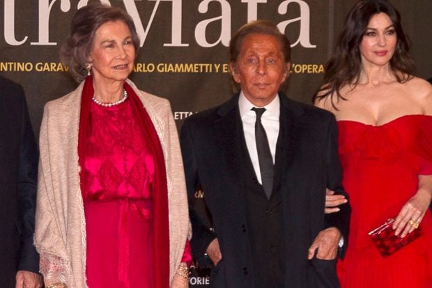 La Reina Sofía y Valentino. (Foto: Gtres)