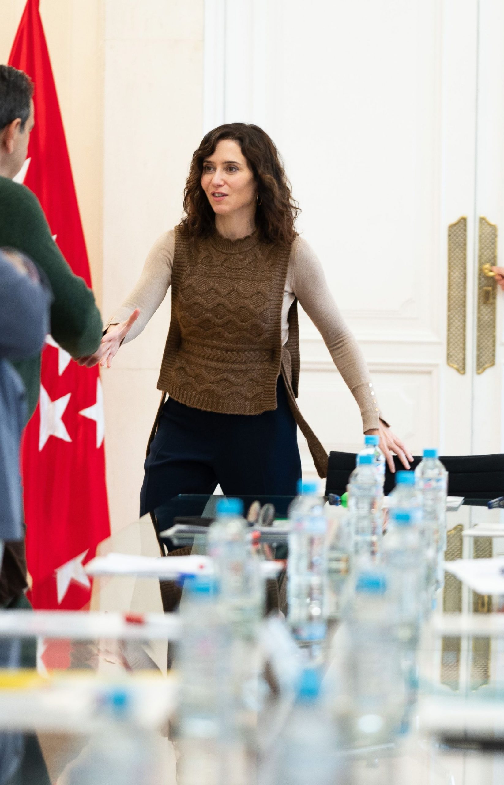 El look de Isabel D&iacute;az Ayuso en su &uacute;ltimo acto en Madrid. (Foto: Gtres)