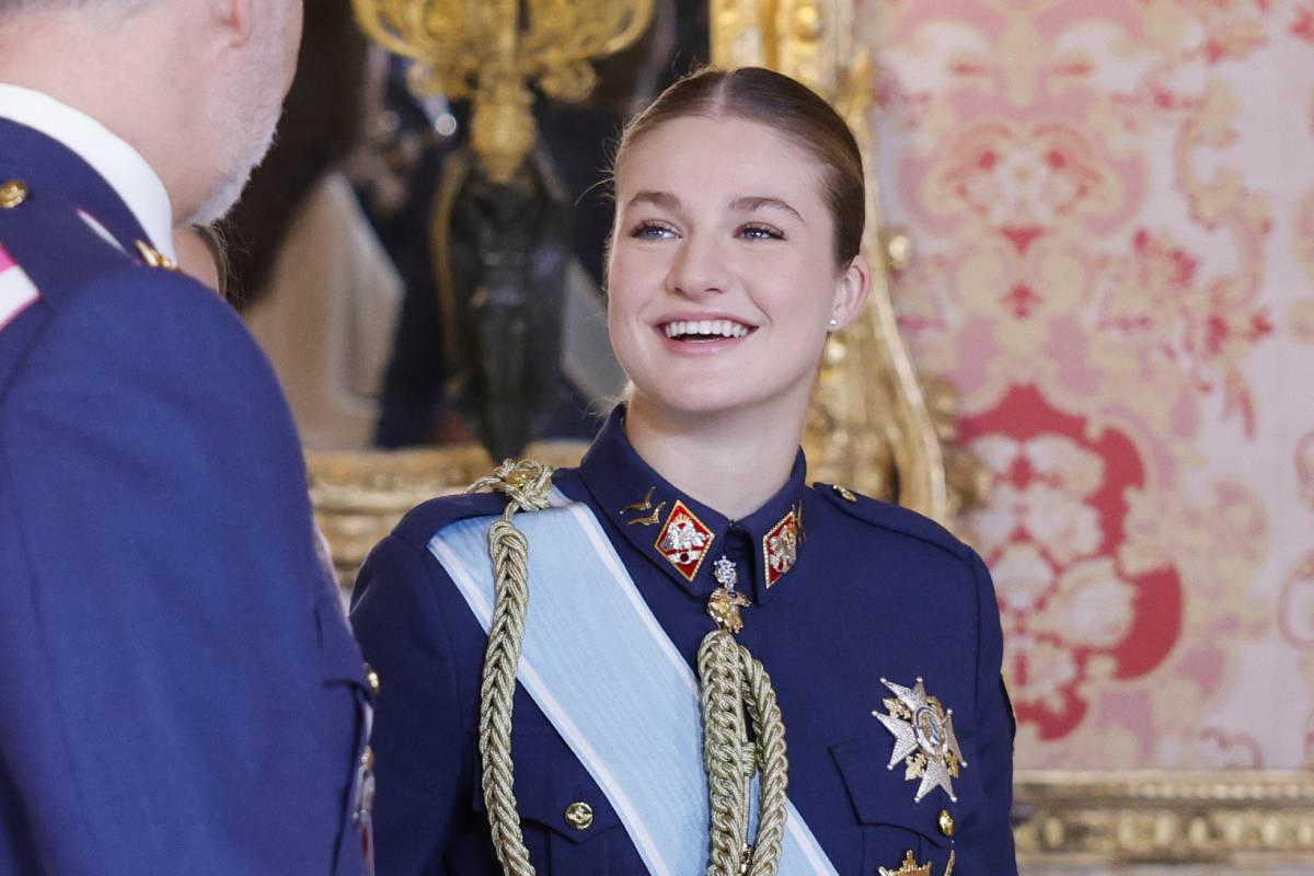 La princesa Leonor durante la celebraci&oacute;n de la Pascua Militar 2026 en el Palacio Real de Madrid. (Foto: Gtres)