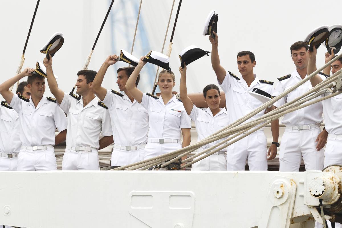 La princesa Leonor de Borb&oacute;n llega al puerto de Mar&iacute;n. (Foto: Gtres)