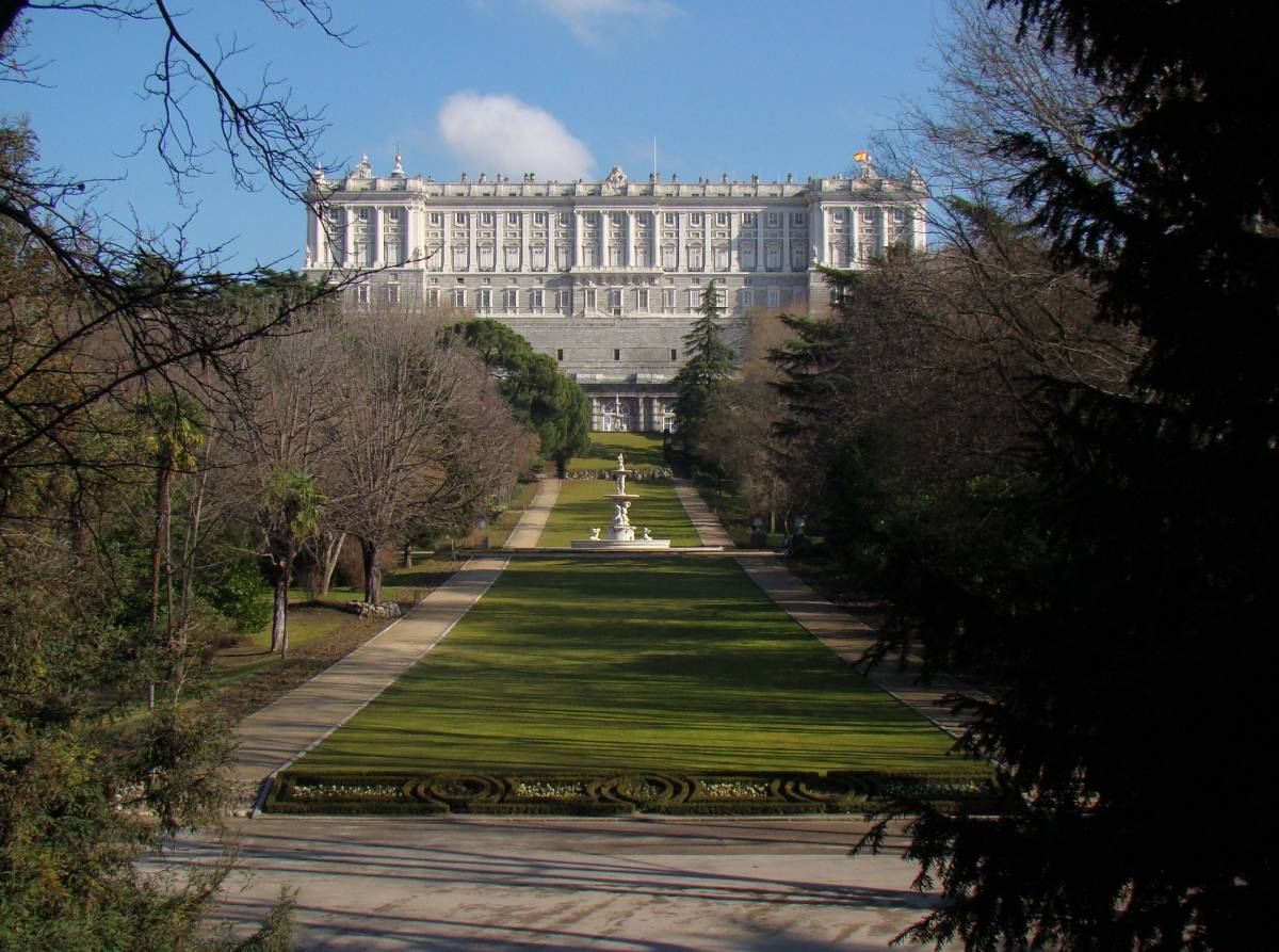 Campo del Moro, entrada principal. Los jardines hist&oacute;ricos situados a los pies del Palacio Real de Madrid. (Foto: Gtres)