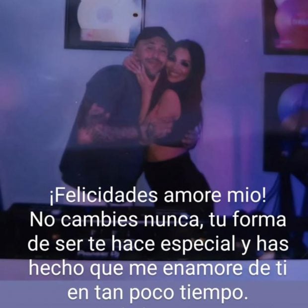 Lola Garc&iacute;a le declara su amor a Kiko Rivera p&uacute;blicamente por su cumplea&ntilde;os. (Foto: Redes Sociales)