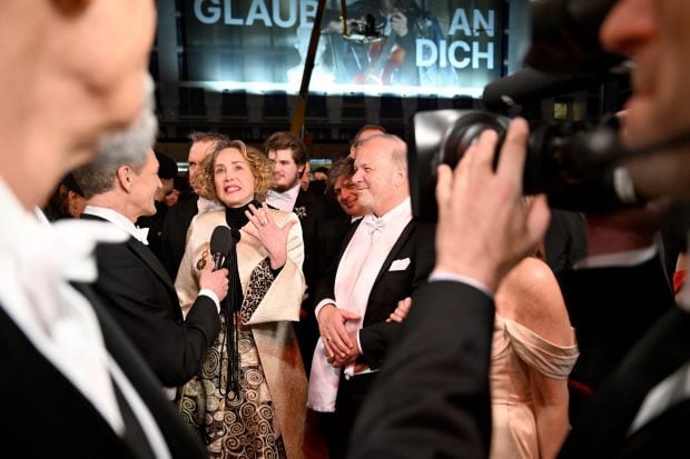 sharon stone, opera sharon stone, 