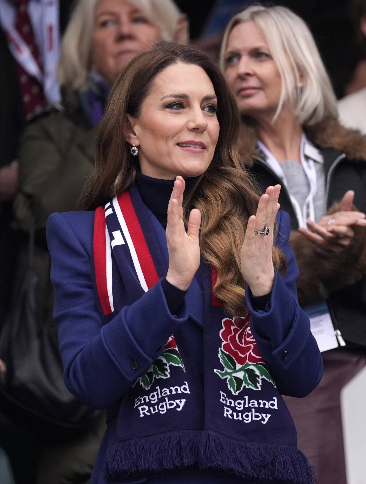 La princesa de Gales aplaude desde el estadio de Twickenham. (Foto: Gtres)