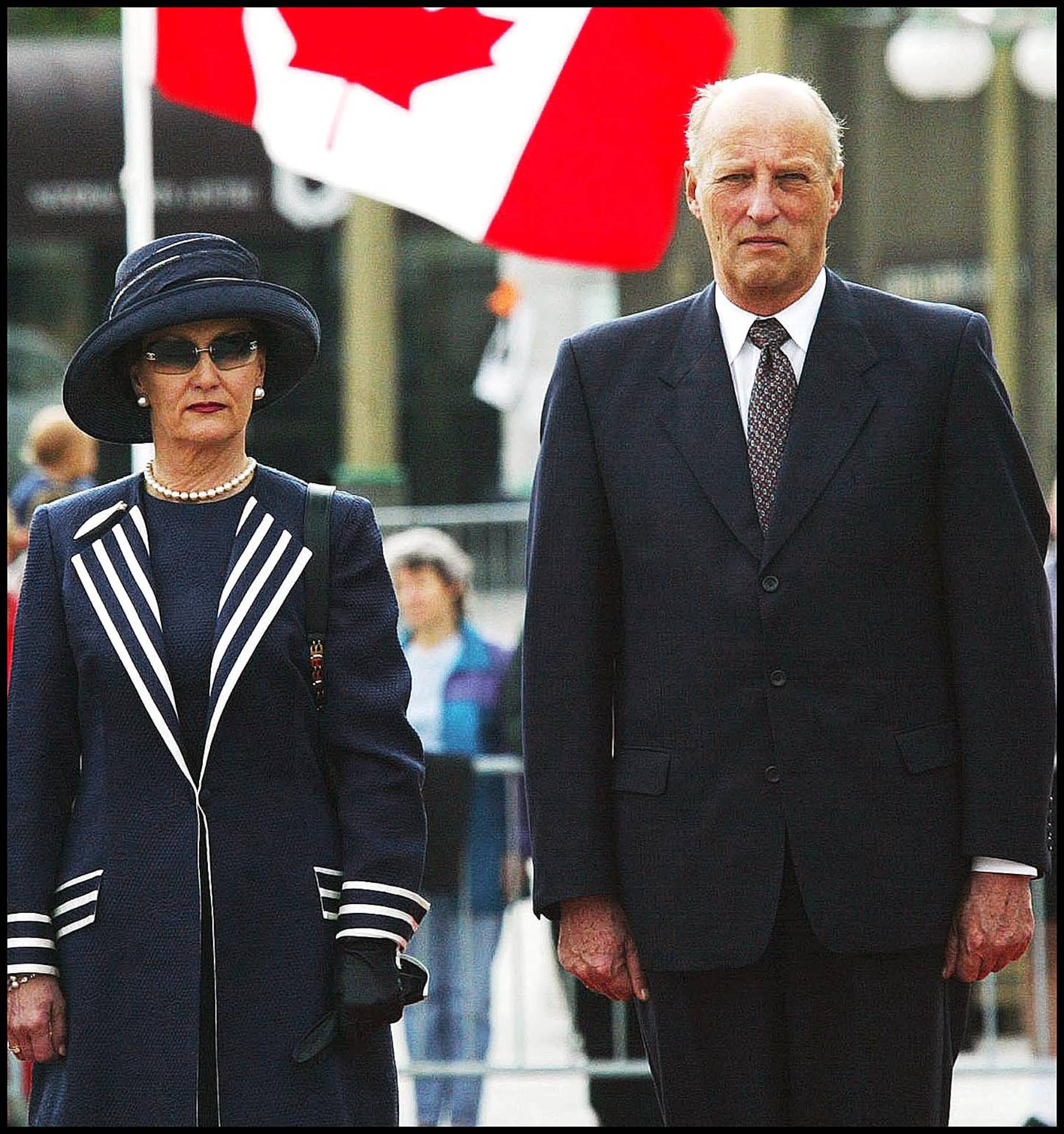 Los reyes Harald y Sonia en una ceremonia. (Foto: Gtres)