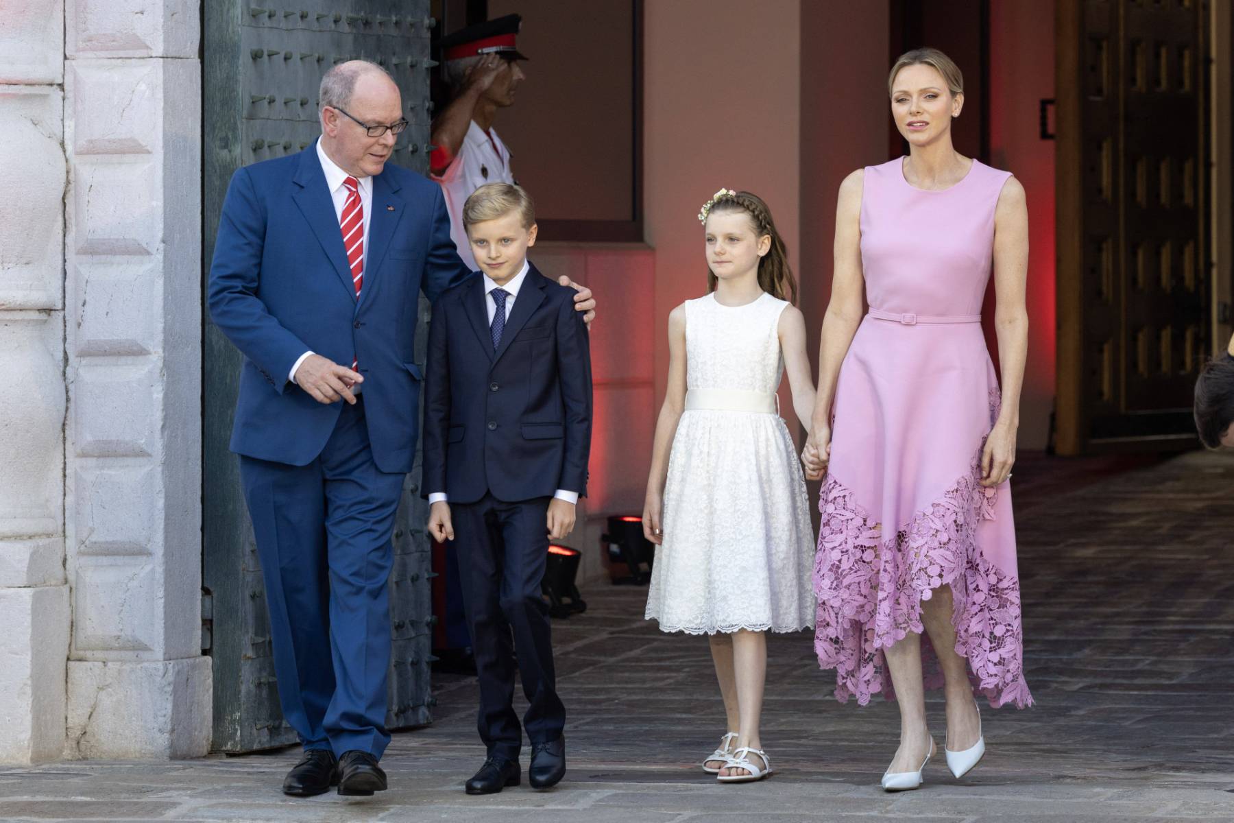 La familia Grimaldi en un acto oficial. (Foto: Gtres)