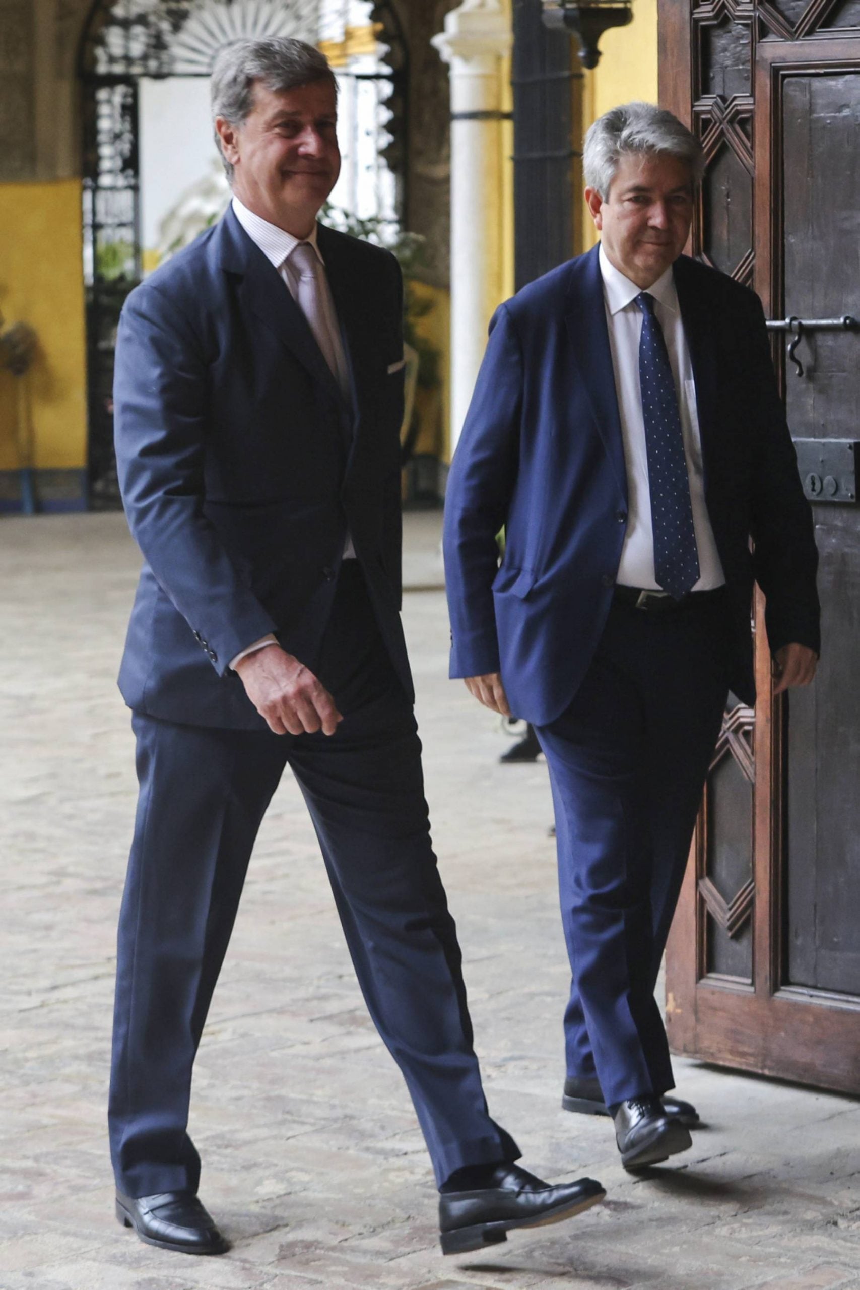 Cayetano Mart&iacute;nez de Irujo y su hermano Carlos. (Foto: Gtres)