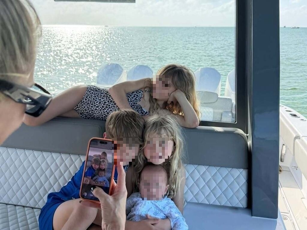 Los hijos en com&uacute;n de Anna Kournikova y Enrique Iglesias en Miami. (Foto: Gtres)