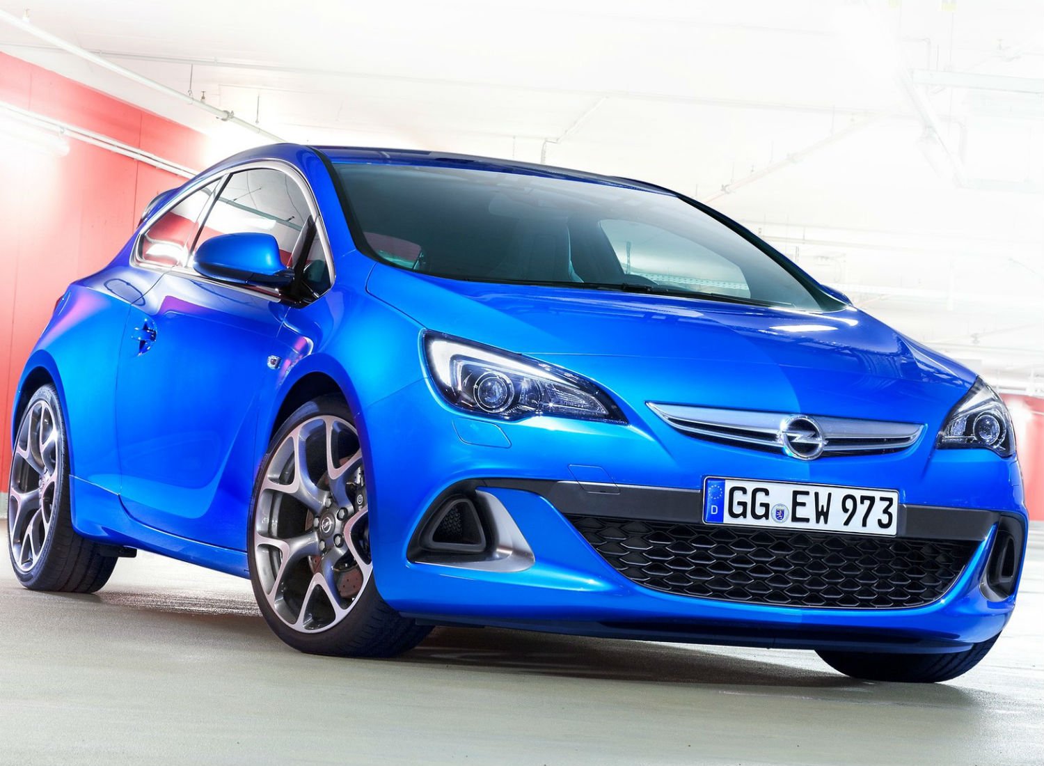 Coches que no debes comprar - Opel Astra OPC