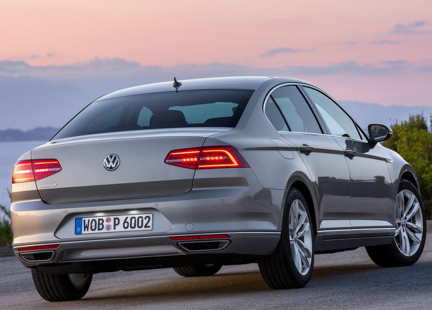 Volkswagen-Passat_2015