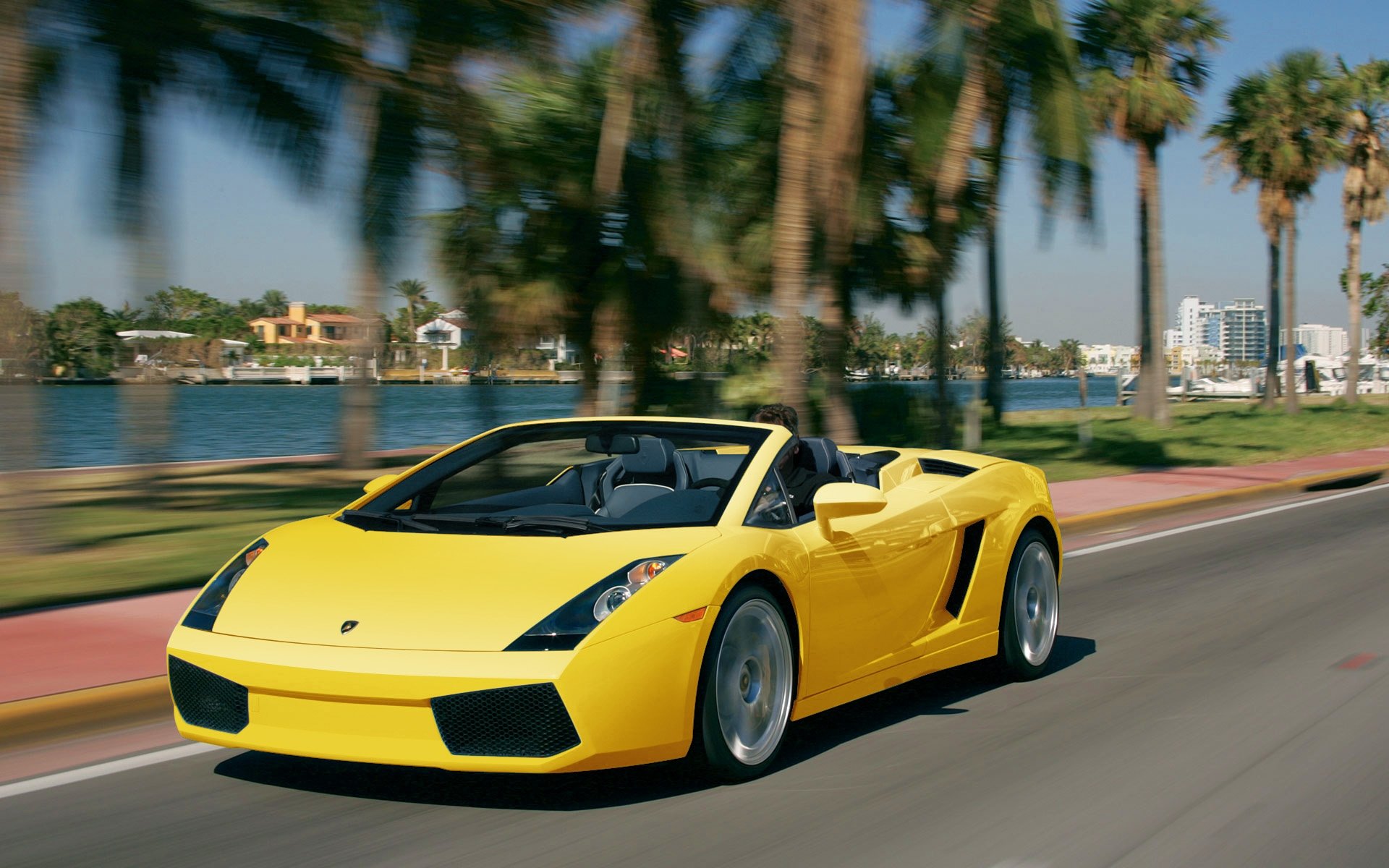 Justin Bieber Lamborhini Gallardo Spyder