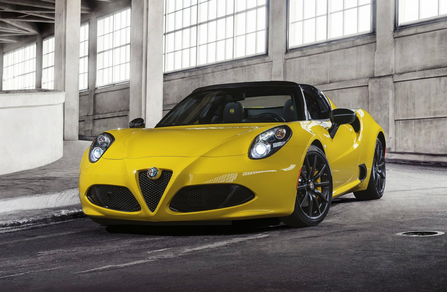 Alfa_Romeo-4C_Spider