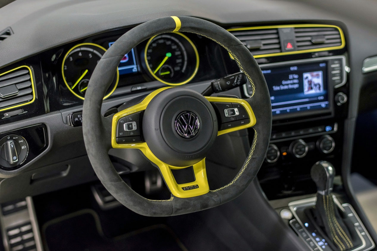 Volkswagen Golf GTI Dark Shine 3