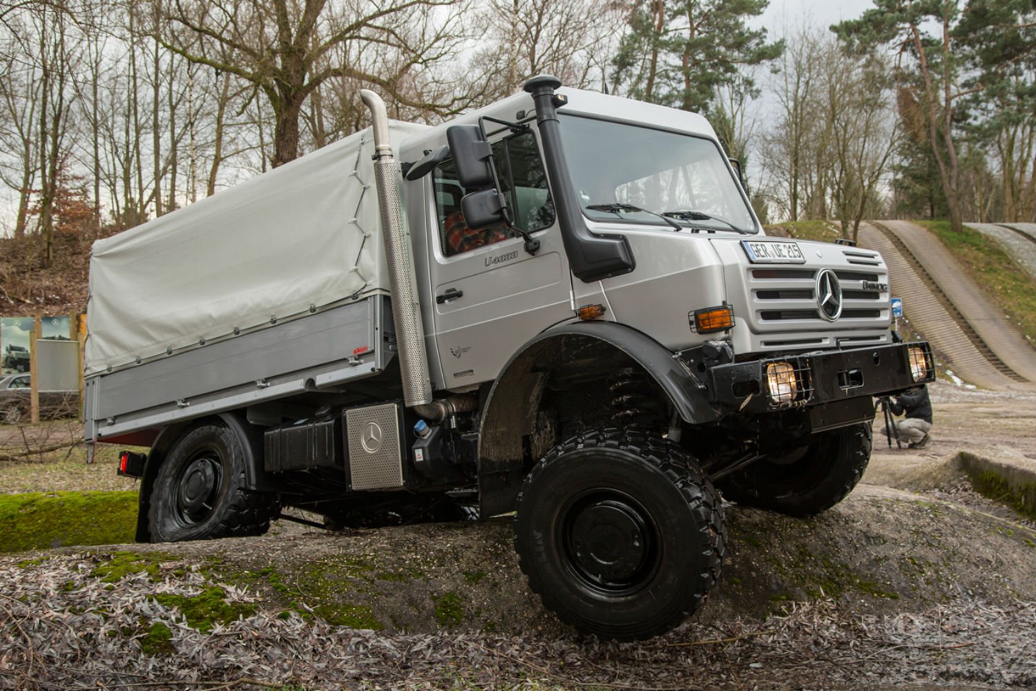 Mercedes Unimog 2