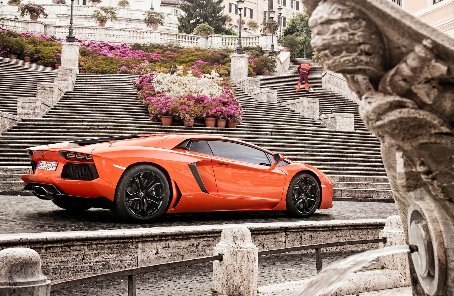 Lamborghini-Aventador