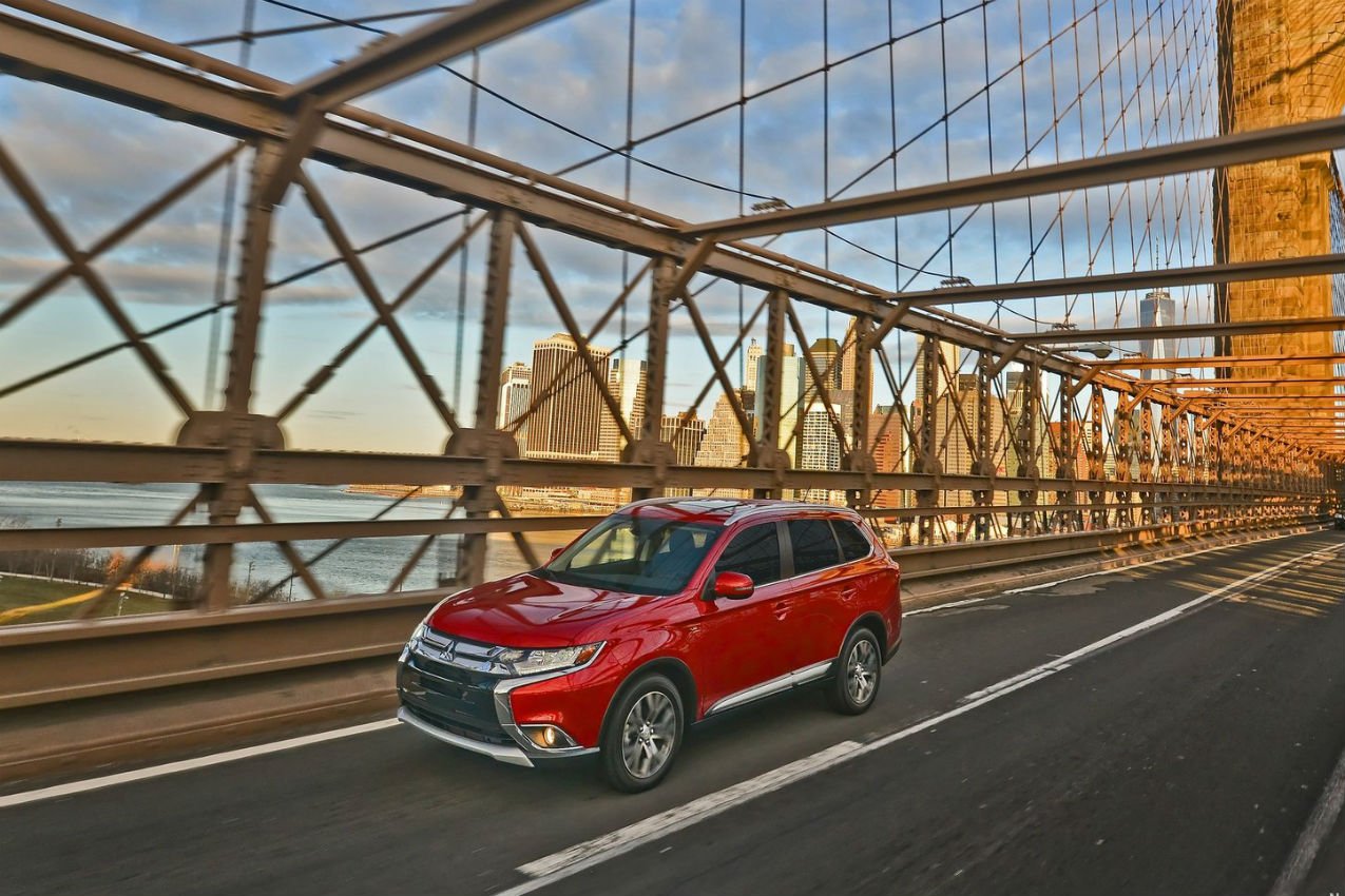 Mitsubishi Outlander 2