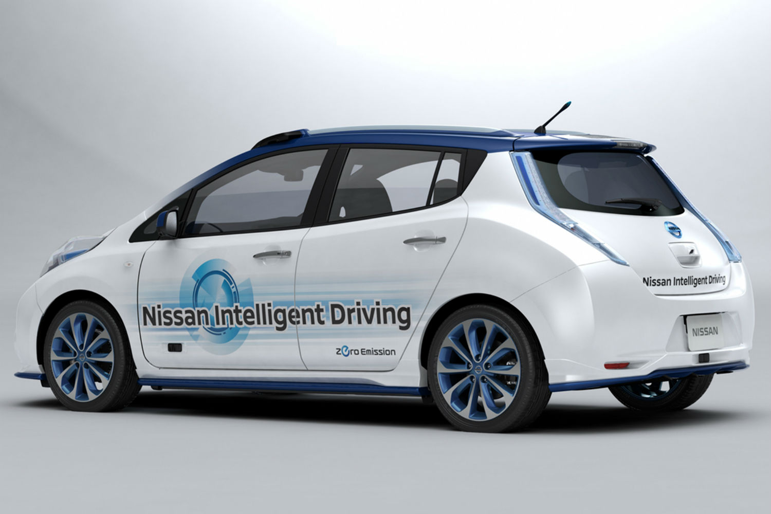 Nissan Leaf Piloted Drive 1
