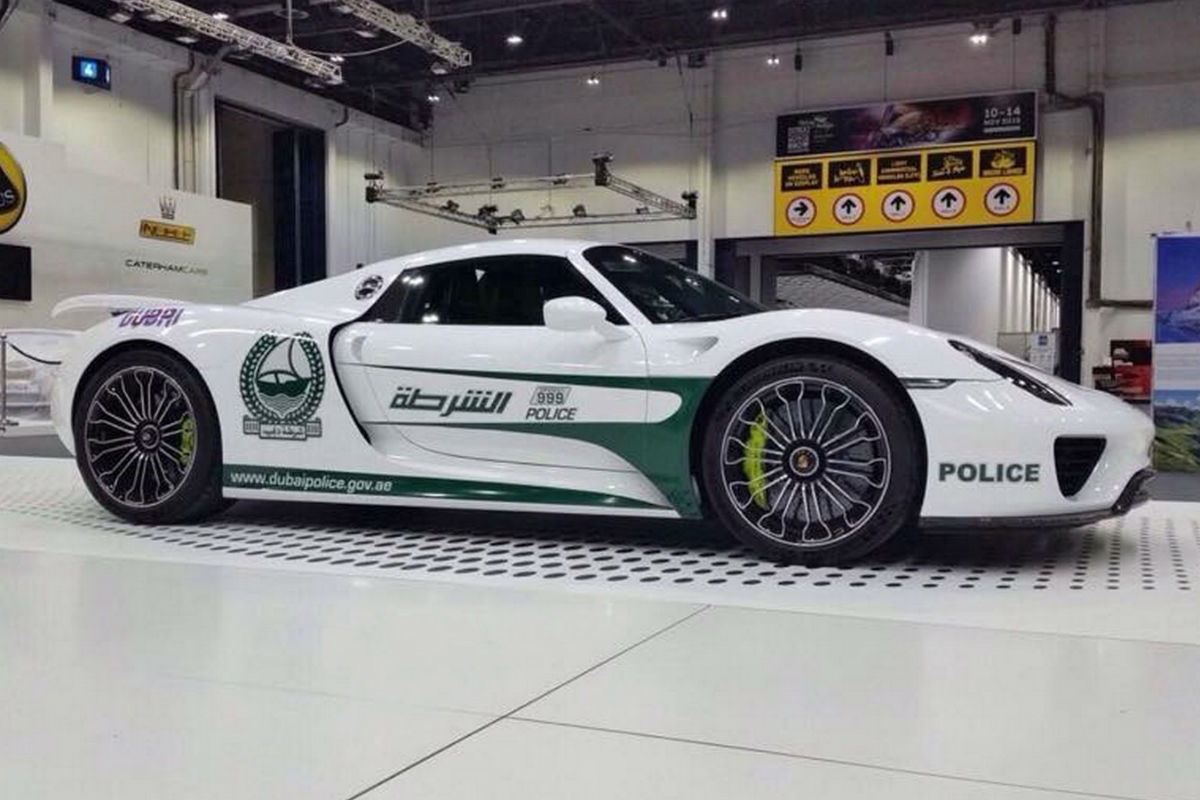 Porsche 918 Spyder Dubai Police 2