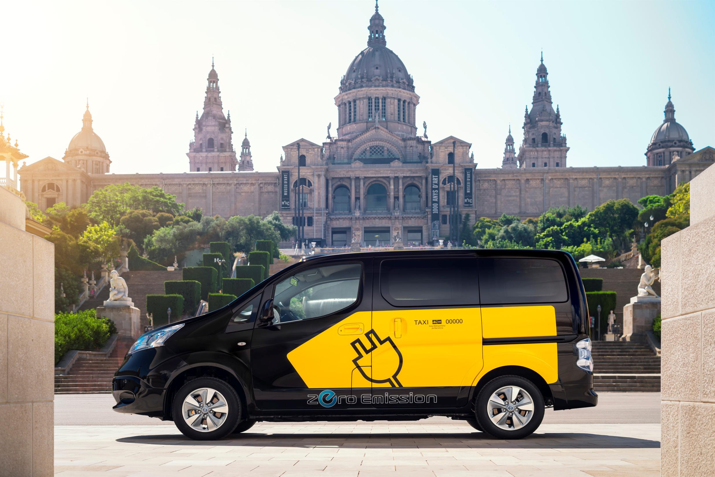 Nissan Taxi 1