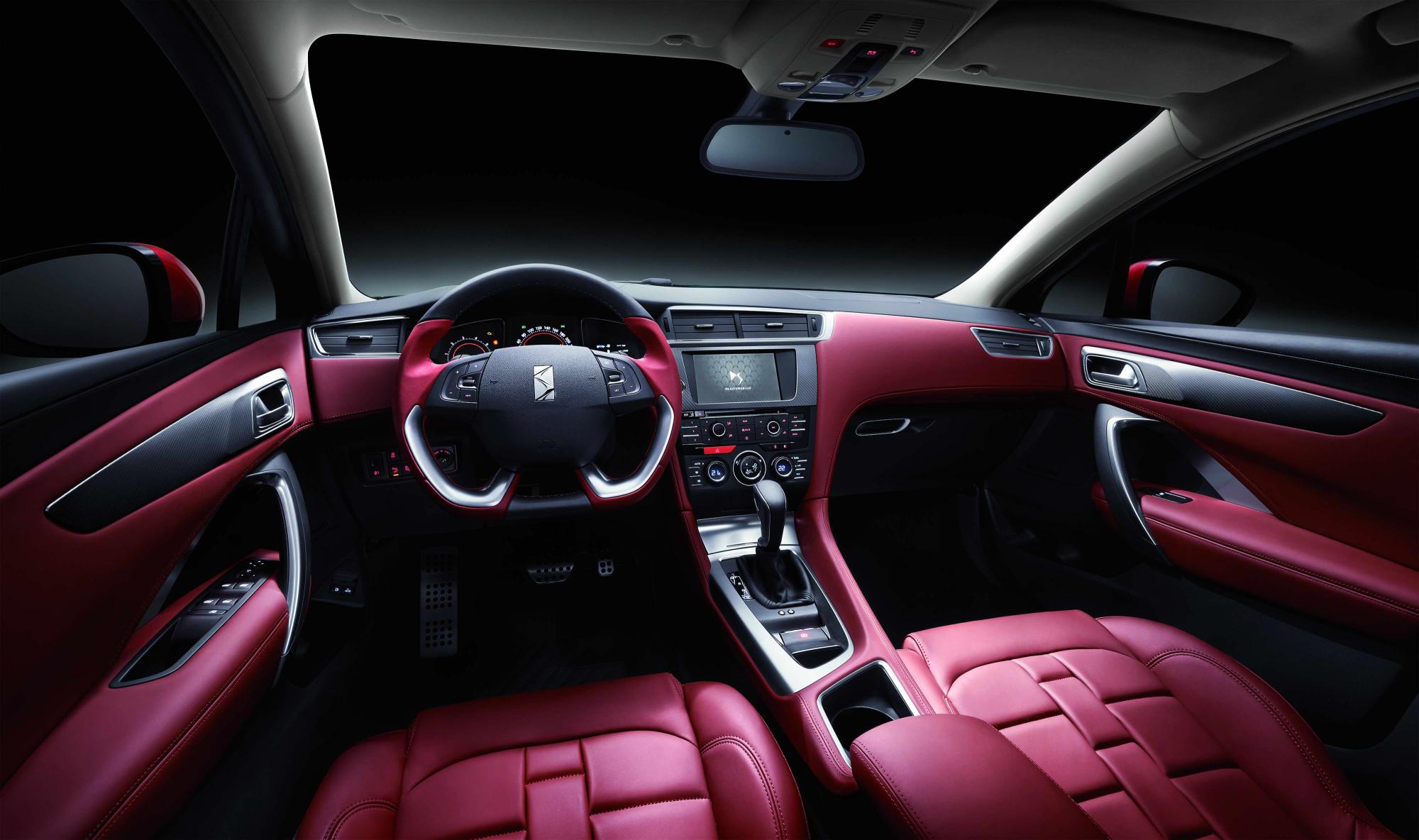 DS 4S interior