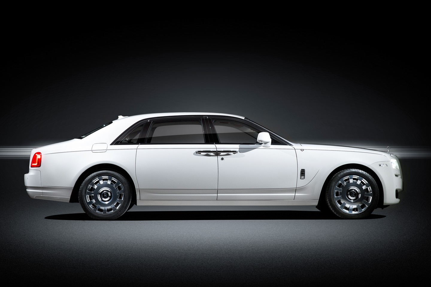 Rolls-Royce Ghost Eternal Love 2