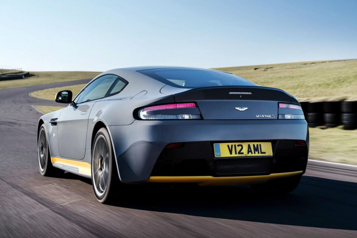 Aston Martin V12 Vantage S 2