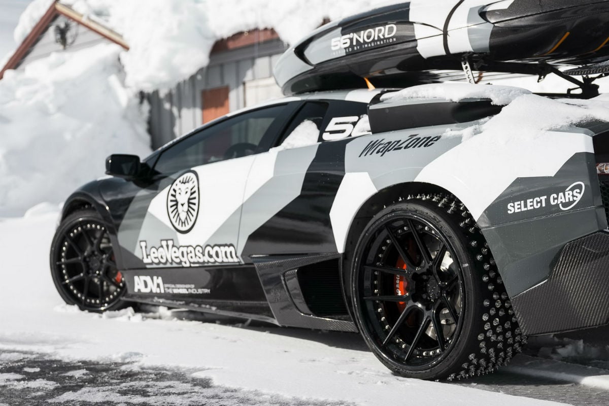 Así derrapa un Lamborghini Murciélago en la nieve