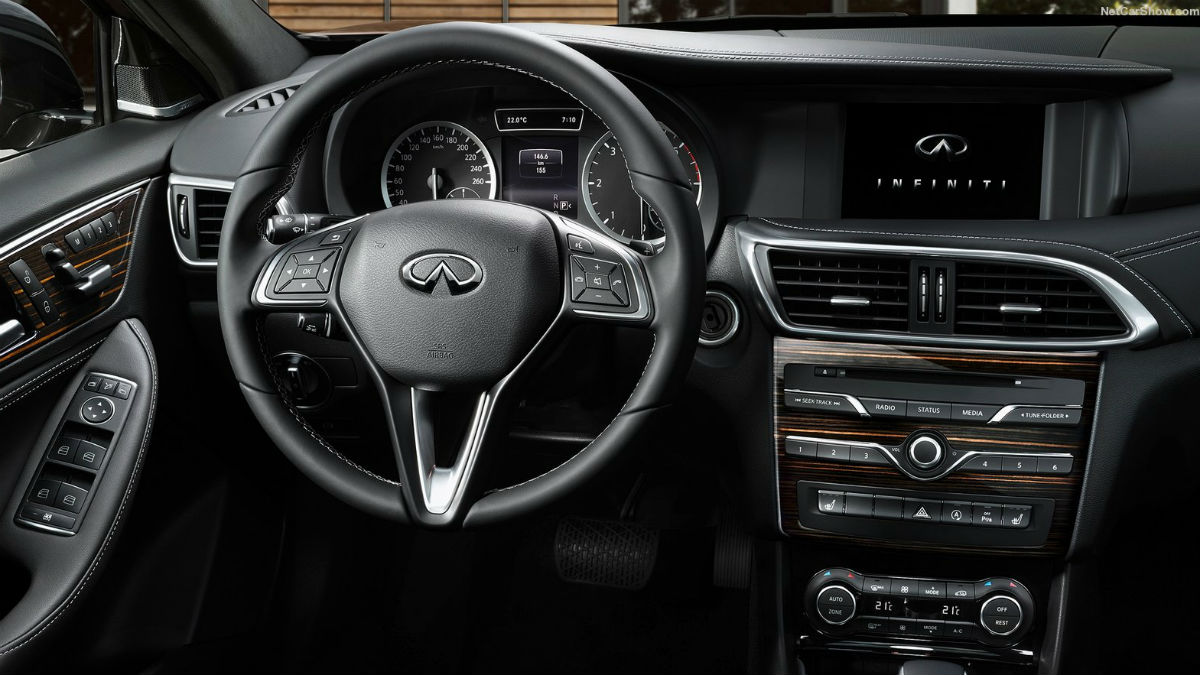 infiniti-q30-2