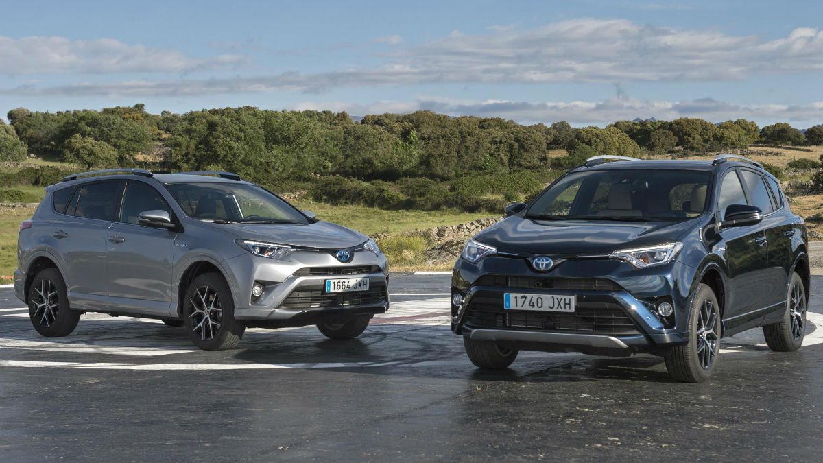 Toyota presenta la variante Feel! Edition para su RAV4 hybrid, que ofrece un aspecto de lo más distinguido y un equipamiento de altura.