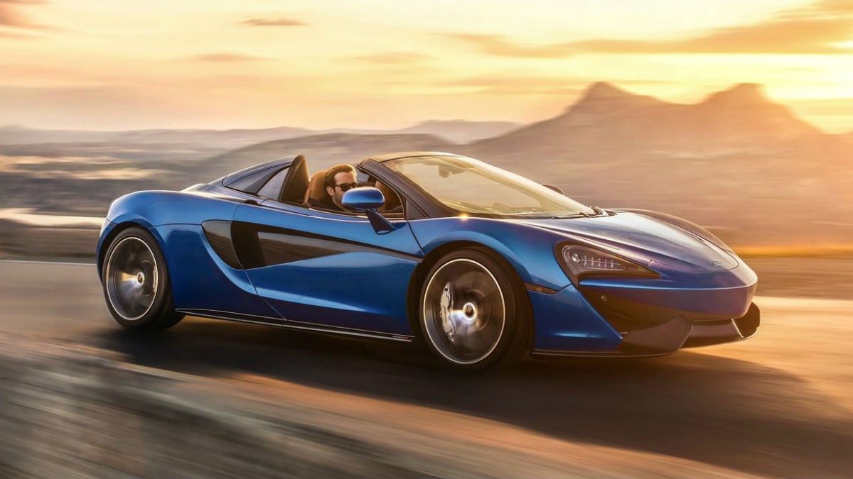 El nuevo McLaren 570S Spider llega al mercado con el claro objetivo de hacer frente al Ferrari California T.