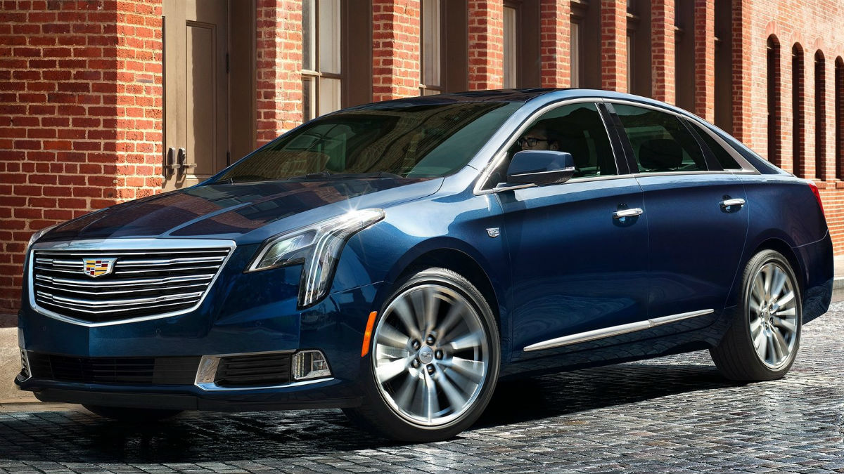 El Cadillac XTS se renueva por completo mostrándonos cómo ha de ser un coche lujoso según los americanos.