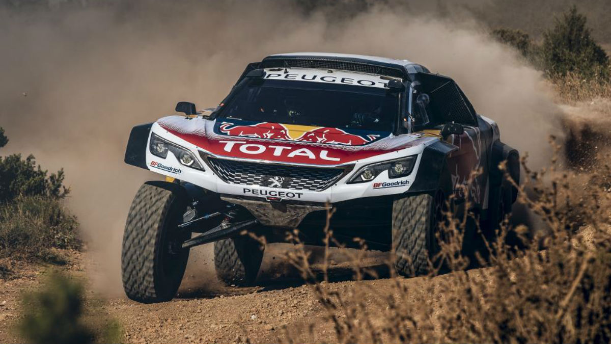 El nuevo Peugeot 3008 DKR Maxi llega dispuesto a mejorar las prestaciones de sus antecesores para revalidar la victoria en el Dakar en enero de 2018.