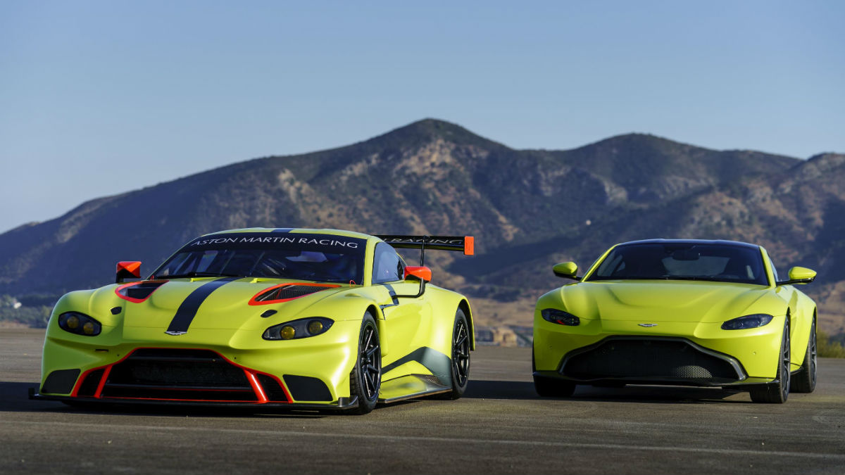 El Aston Martin Vantage también se renueva en lo que a la versión de carreras se refiere, donde encontramos novedades en cada uno de los rincones del coche.