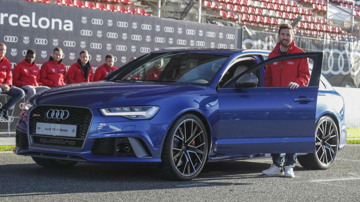 Los jugadores del F.C. Barcelona, con Leo Messi a la cabeza, han elegido los que serán sus modelos de Audi para esta temporada.