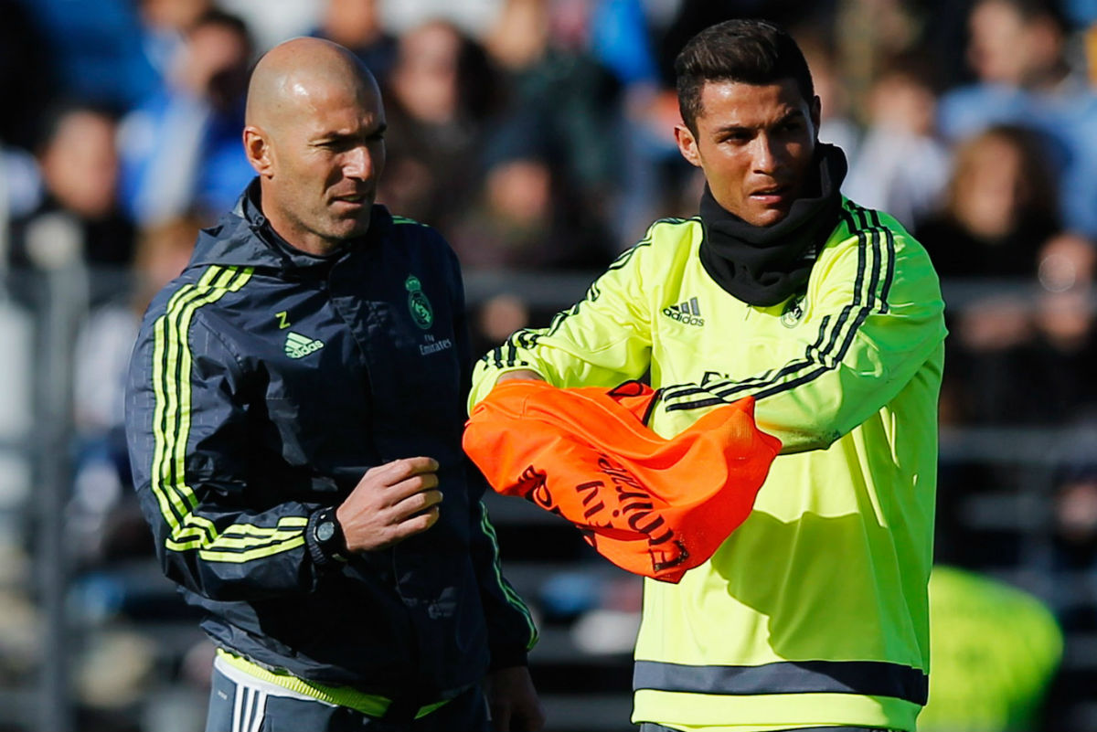 Zidane, en un entrenamiento junto a Cristiano Ronaldo. (Getty)