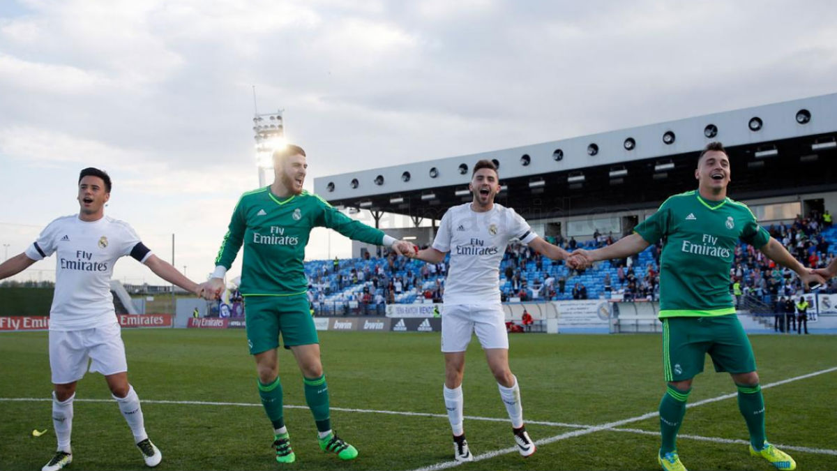 Los jugadores del Castilla celebran la victoria ante La Roda. (Imagen: realmadrid.com)