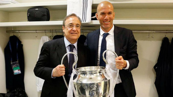 Florentino y Zidane posan con la Champions. (Realmadrid.com)