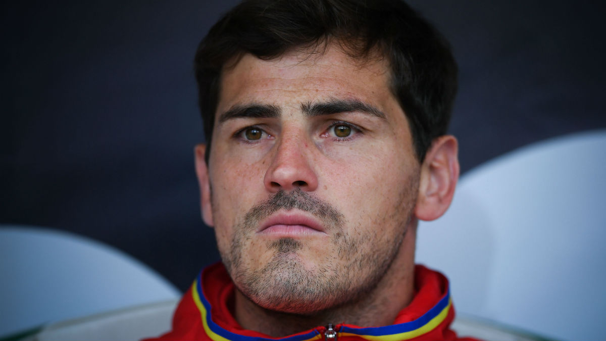 Iker Casillas en e banquillo de la selección española. (Getty)