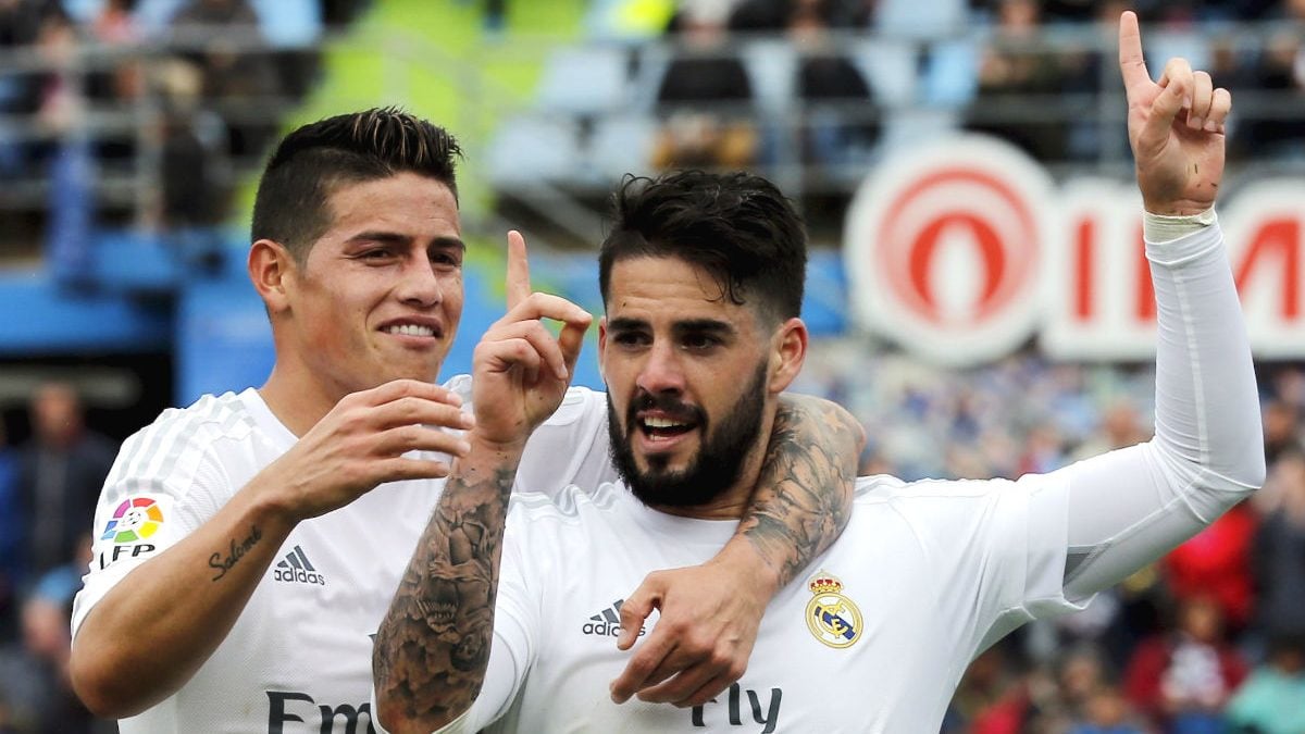 Isco y James celebran un gol del Madrid en Getafe. (AFP)