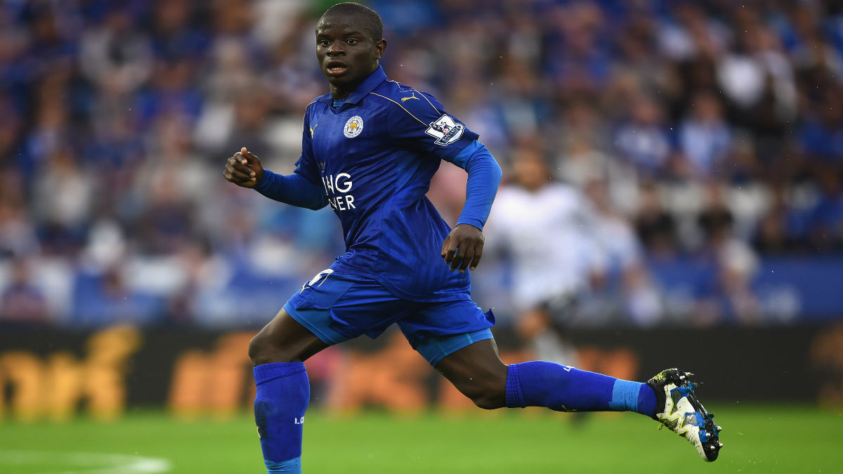 Kante durante un partido con el Leicester City