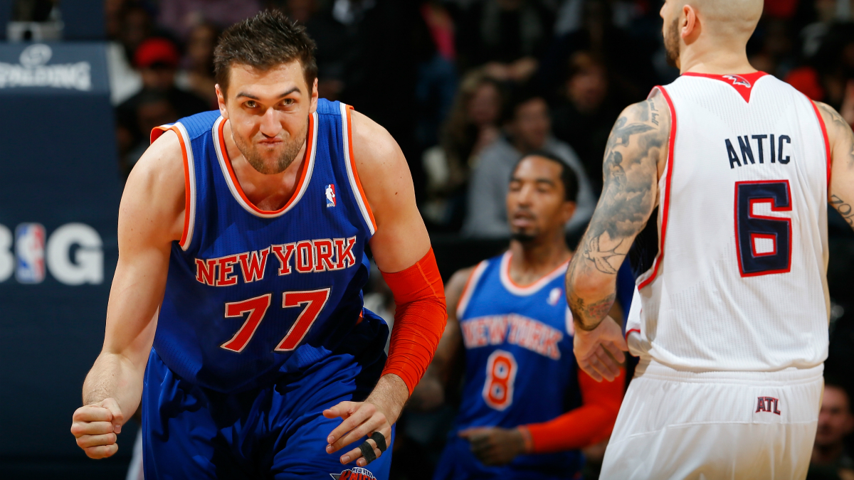 Andrea Bargnani celebra una canasta con los Knicks. (Getty)