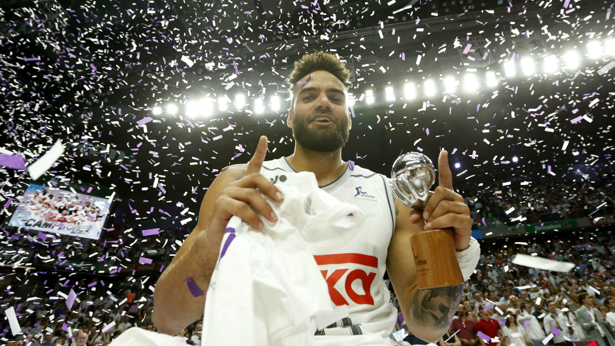 Jeffery Taylor celebra el título de Liga Endesa. (EFE)