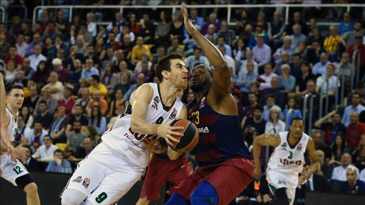 Víctor Claver, esta temporada en Euroliga contra el Barcelona.