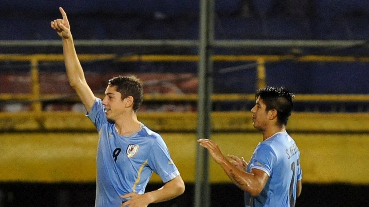 Federico Valverde celebra un gol con Uruguay. (AFP)