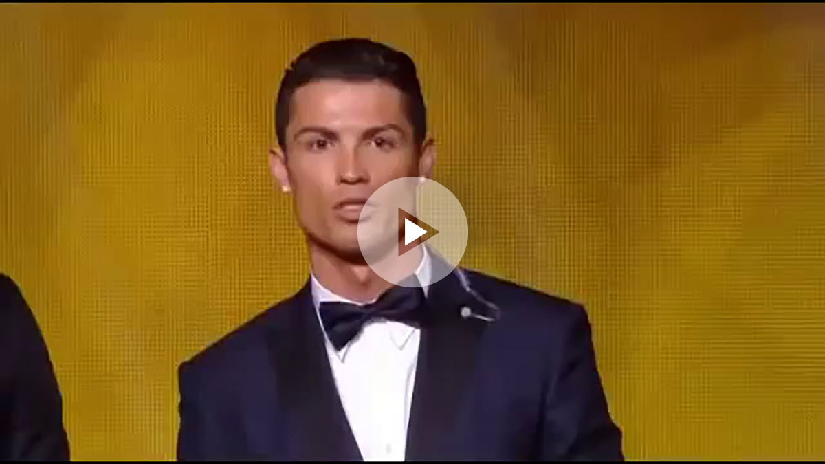 Cristiano Ronaldo celebró el Balón de Oro de 2014 con su tradicional grito.