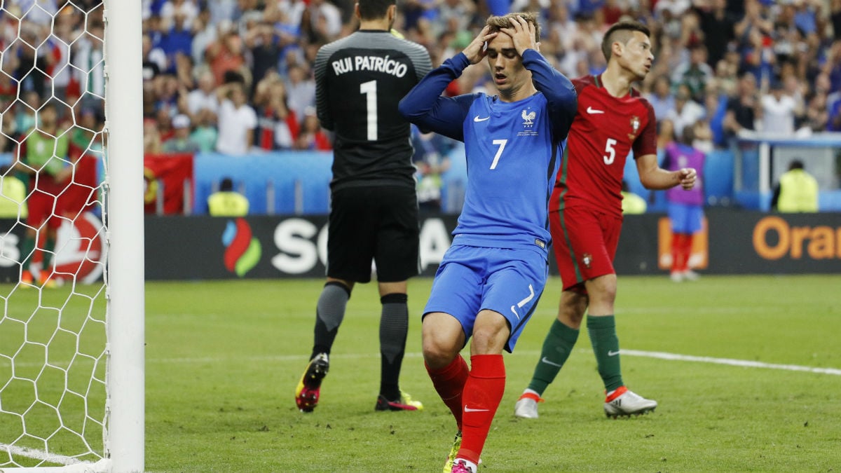Griezmann se lamenta en la final. (Reuters)